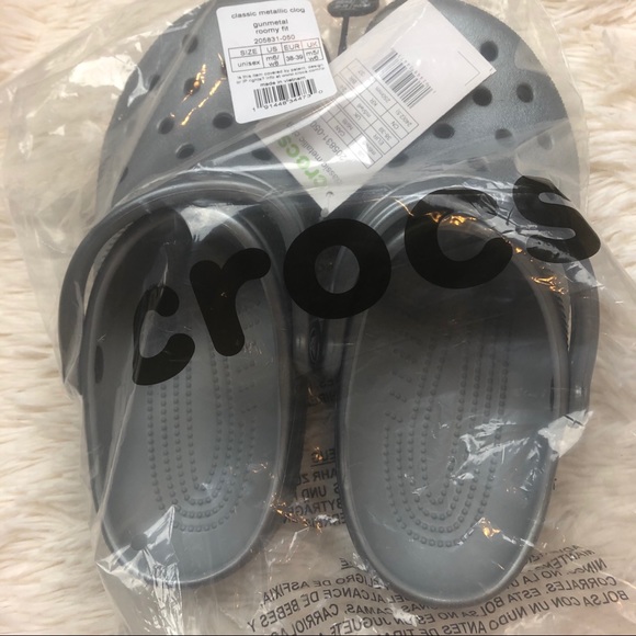 LAST 1! NWT Classic Gunmetal Metallic Crocs - Picture 6 of 8